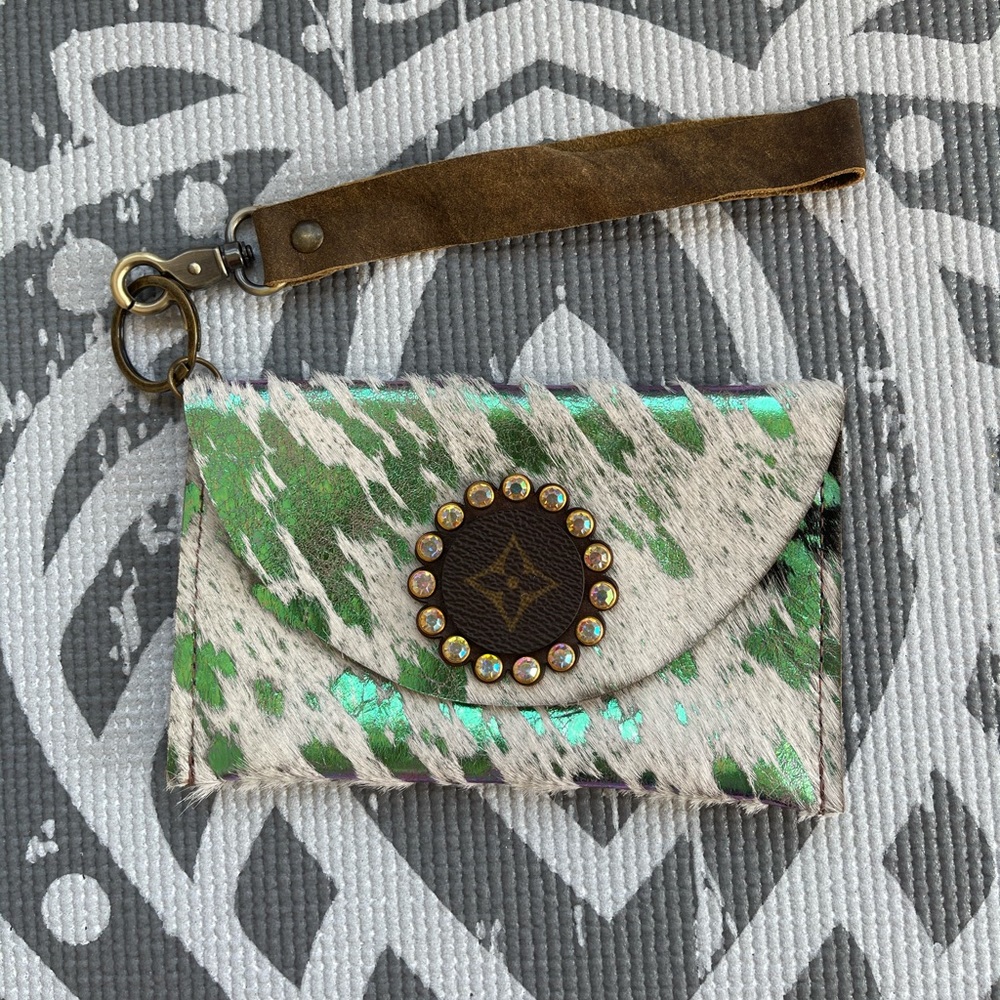 Keep It Gypsy Purple/Teal Shimmer Wristlet